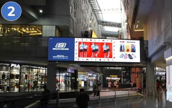Siam Square 1: LED 8 Screens