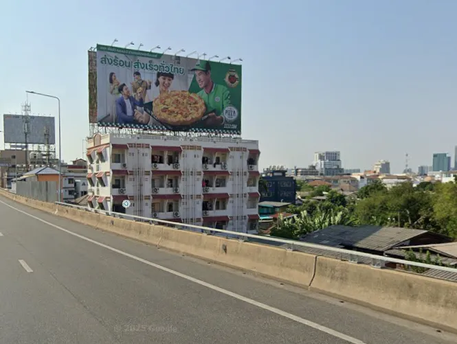 Ratchawithi-Phahonyothin Junction (Victory Monument)