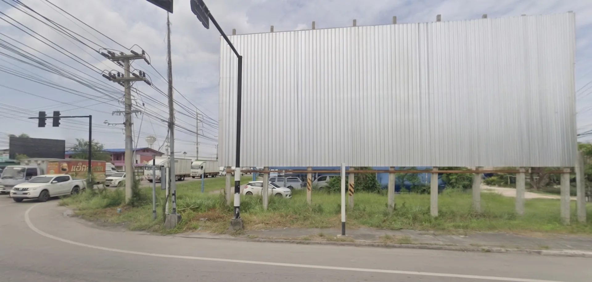 Ban Kao-Phan Thong Road
